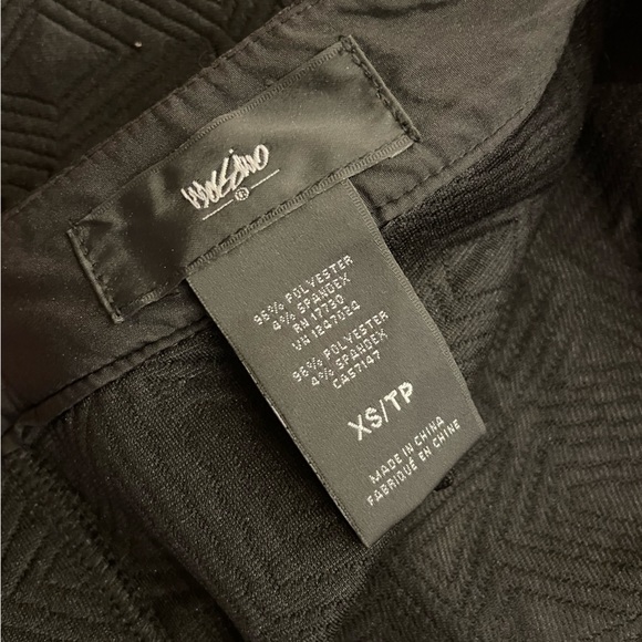 Black skirt - Picture 3 of 3